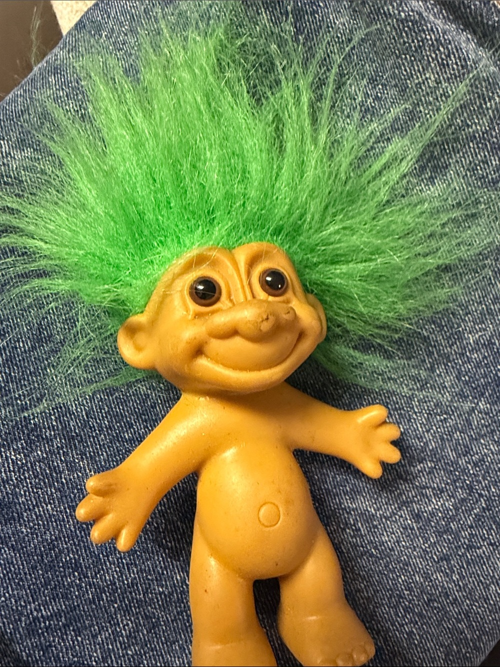 Vintage Russ Troll doll feat.: signature green hair and a yellowish, Retro Toy